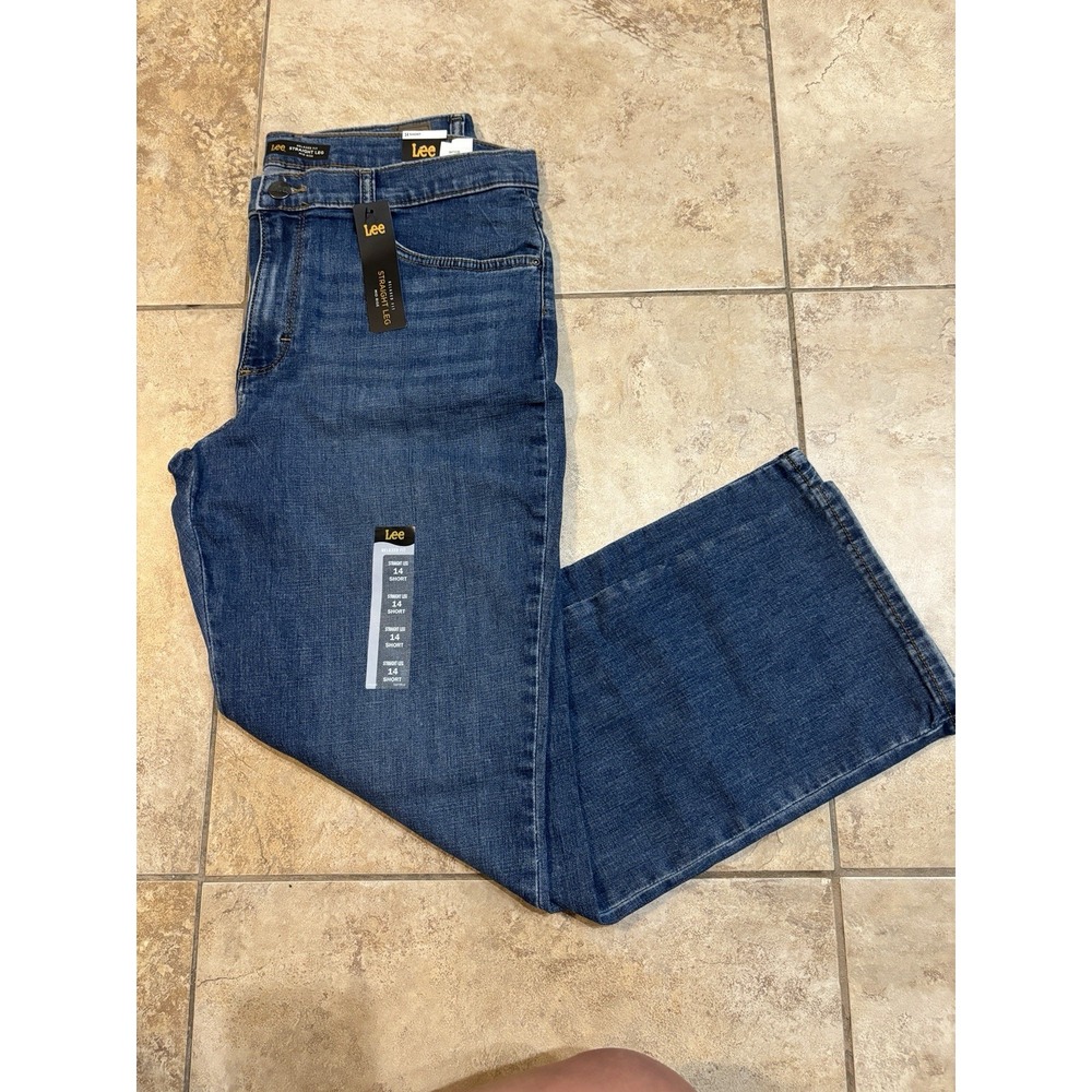 NWT Lee Womens 14 Short Relaxed Fit Mid Rise Straight Leg Jeans Blue